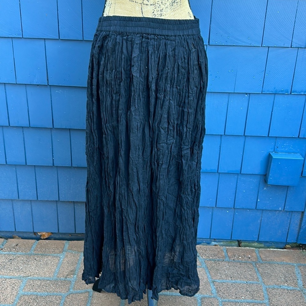 🖤🖤🖤Avant Garde black wrinkle skirt, cotton one size new with tags